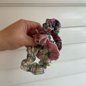 NWOT Floral and Plaid Scrunchie Set